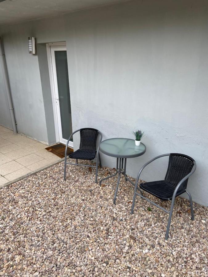 Toul Appartement Entier Avec Parking Prive Au Calme Cosy A Etage Avec Balcon Bagian luar foto