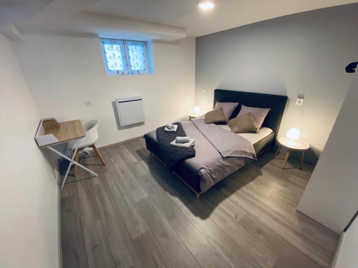 Toul Appartement Entier Avec Parking Prive Au Calme Cosy A Etage Avec Balcon Bagian luar foto