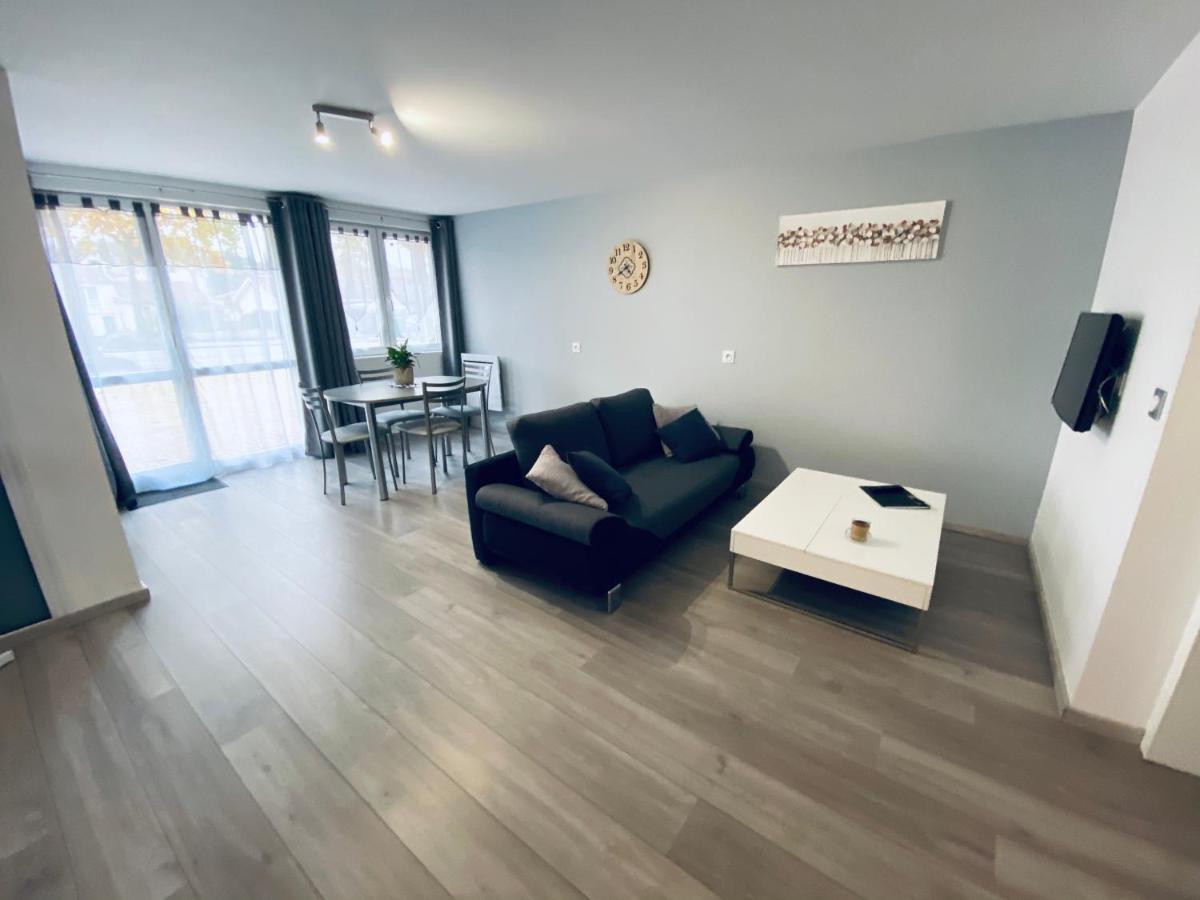 Toul Appartement Entier Avec Parking Prive Au Calme Cosy A Etage Avec Balcon Bagian luar foto