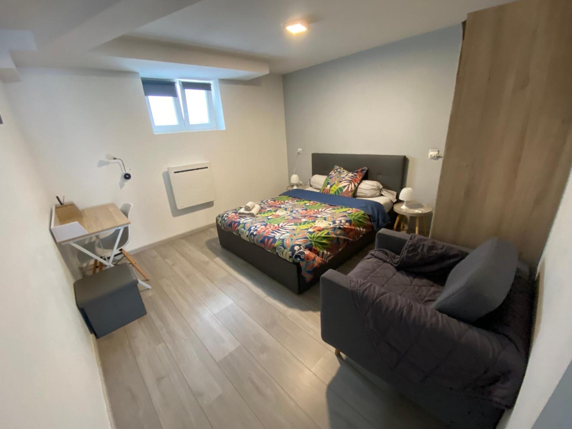 Toul Appartement Entier Avec Parking Prive Au Calme Cosy A Etage Avec Balcon Bagian luar foto