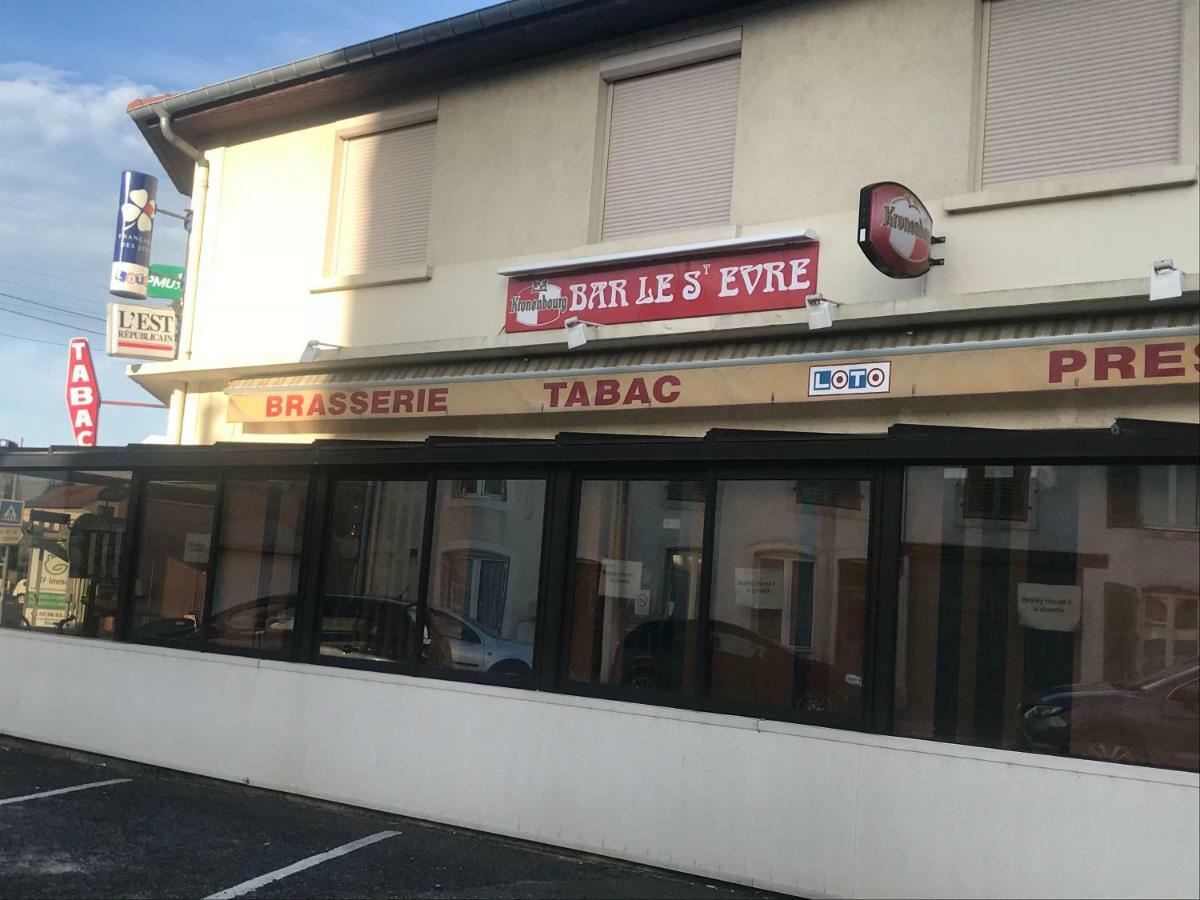 Toul Appartement Entier Avec Parking Prive Au Calme Cosy A Etage Avec Balcon Bagian luar foto